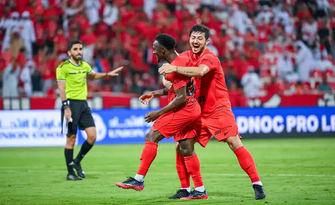 شباب الأهلي يستعد لمواجهة يونايتد في دوري أدنوك