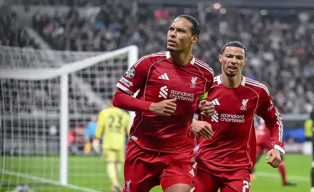ليفربول يدرس تجديد عقد فان دايك بتوصية إيراولا